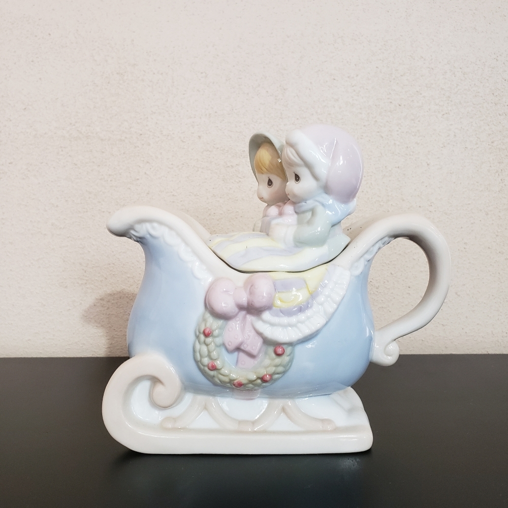 1994 Precious Moments Christmas Sleigh Teapot